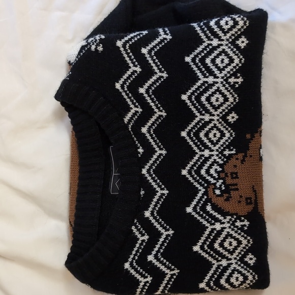 Size small Shitty ugly Christmas sweater - Picture 6 of 6